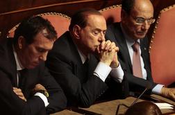 Berlusconi: Nesprejemljivo in absurdno je, da bi opravljal javna dela
