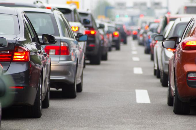 Ceste so vse bolj polne avtomobilov. | Foto: Shutterstock