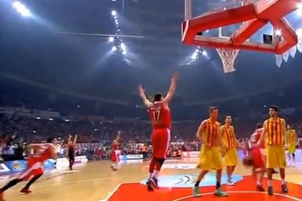 Trojka z zvokom sirene, ki je potolkla Nachbarja (video)