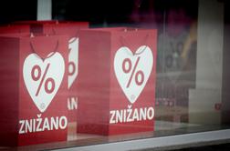 V ponedeljek se začnejo razprodaje oblačil in obutve: cene izdelkov znižane tudi za 60 odstotkov
