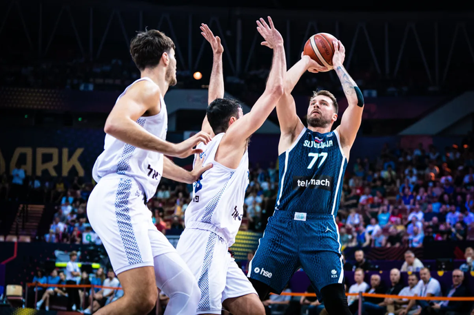slovenska košarkarska reprezentanca, Dončić | Slovenski košarkarji so premagali Izraelce in skupinski del končali na tretjem mestu. Njihov tekmec v osmini finala bo Italija. | Foto FIBA