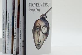 Od nove Jesihove pesniške zbirke do avtobiografskega romana Nobelovega nagrajenca