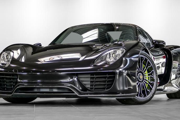 Porsche prodaja online | Najdražji avtomobil v prodajni bazi je model 918 spyder za 1,49 milijona evrov. Prevoženih ima 6.179 kilometrov, prodaja pa ga Porschejev center v Lennetalu. | Foto Porsche