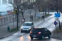 Rop zlatarne: to je trenutek streljanja na pobegle roparje #video