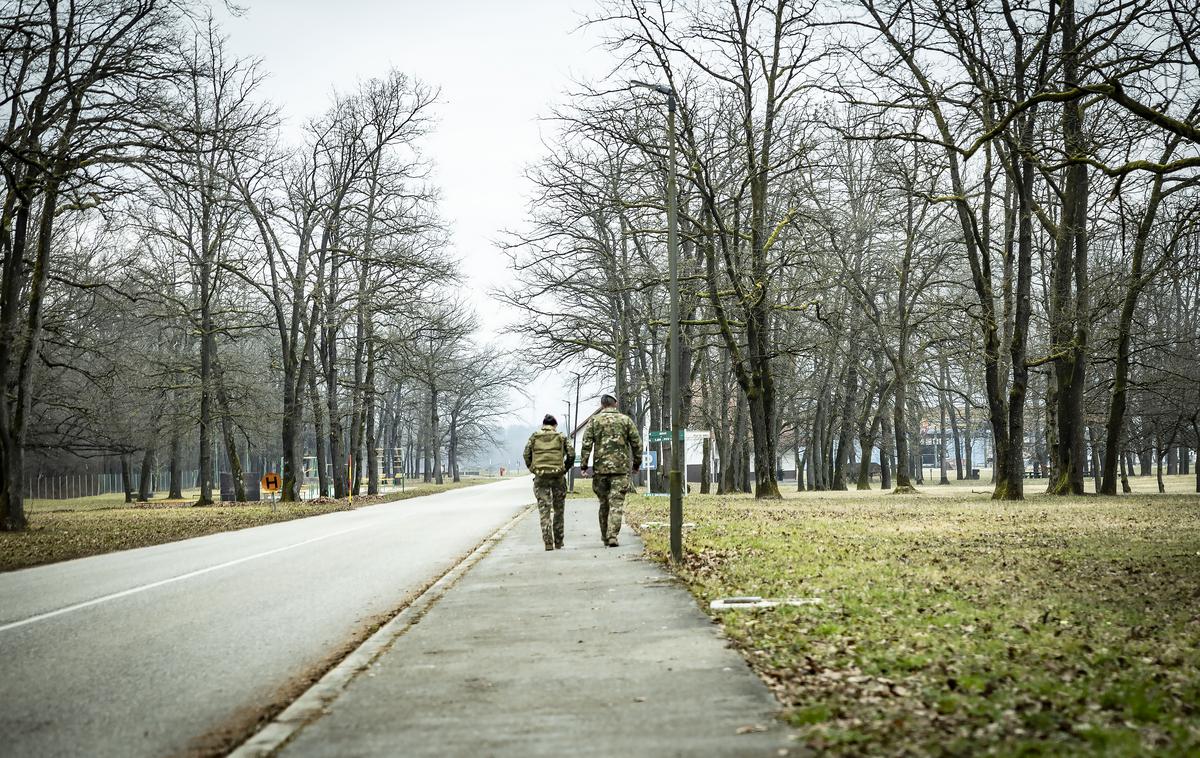 Slovenska vojska | Slovenska vojska se že leta sooča s pomanjkanjem kadra. Je rešitev ponovna uvedba naborniškega sistema? | Foto Ana Kovač