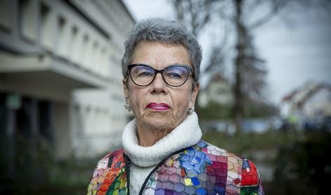 (Avto)biografija Anite Ogulin: Bila sem noseča, ko me je premikastil, da sem se komaj premikala