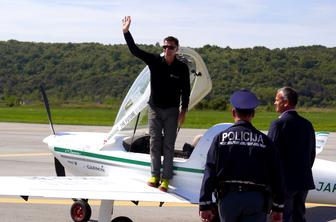 Kako je slovenski pilot v zraku zdržal 18 ur in ukanil nevihte ter ameriške birokrate