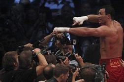 Vladimir Kličko decembra proti Derecku Chisori