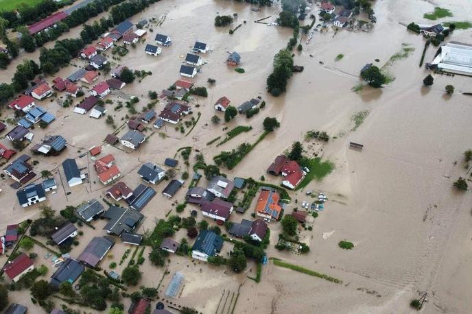 poplavljeno Mozirje | Lanska ujma je uničila ali hudo poškodovala tudi nekaj kampov v Zgornji Savinjski dolini. Ponekod so razočarani nad neodzivnostjo države in pomanjkanjem pomoči v lanski katastrofi.  | Foto STA
