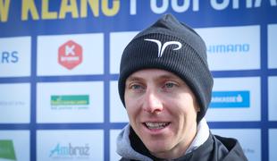 Dobrodelni Pogačar ni mogel nikogar zavrniti: namesto deset je podelil 35 štipendij mladim, ki so zboleli za rakom