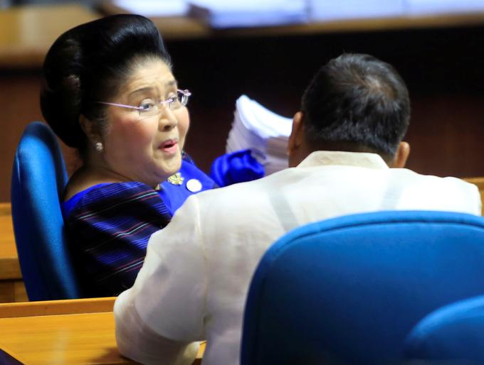 Imelda Marcos je vdova diktatorja Ferdinanda Marcosa, ki so ga na Filipinih odstavili po državljanskem uporu leta 1986. | Foto: Reuters