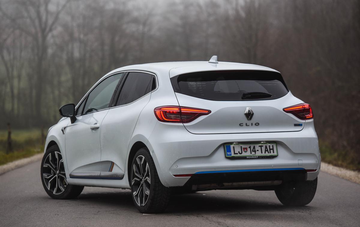 Renault clio e-tech hybrid | Renault je na bruto avtomobilskem trgu med znamkami tretji, njihov clio pa ostaja avtomobil z največ novimi registracijami.  | Foto Gašper Pirman