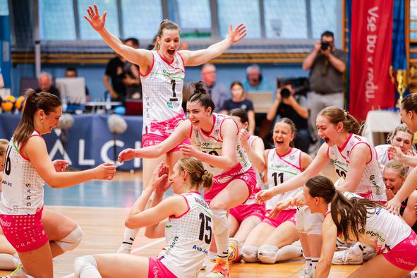 Odbojkarice OTP banke Branika do 17. naslova