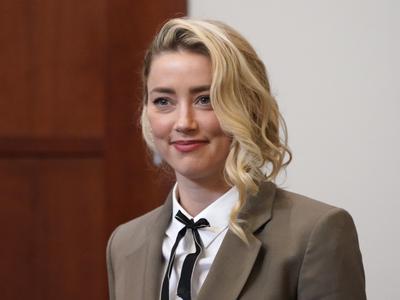 Igralka Amber Heard je noseča, partnerja nima