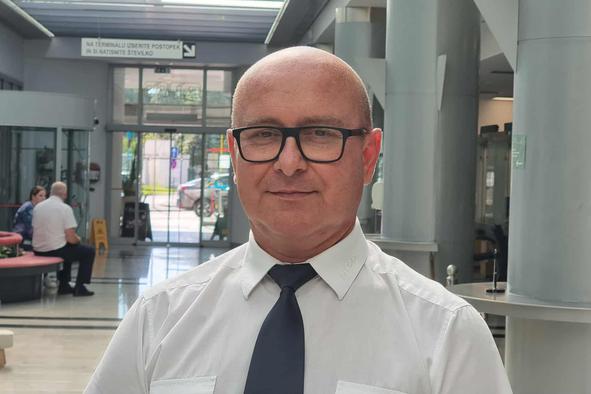 Tudi še čez Tromostovje: pripoved Srečka, ki mestni avtobus po Ljubljani vozi že 30 let