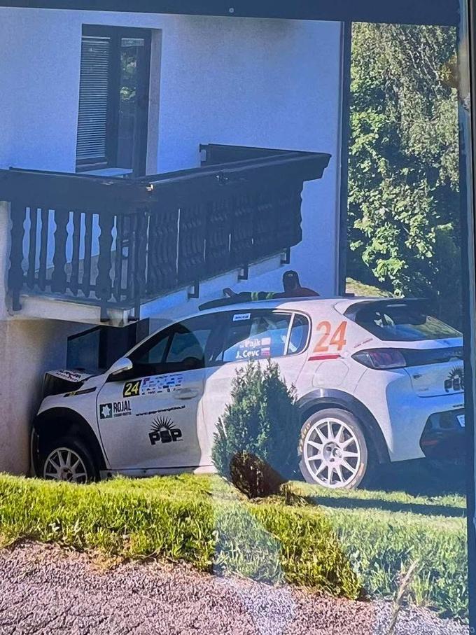 Konec relija za Alana Pajka in Jako Cevca (peugeot 208 rally4). | Foto: osebni arhiv