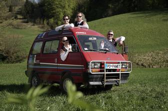 Štirje očetje na avanturo do Mongolije s 30 let starim kombijem