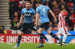Tottenham po dragoceni zmagi nad Stoke Cityjem stopil prednost vodilnega Leicestra na pet točk