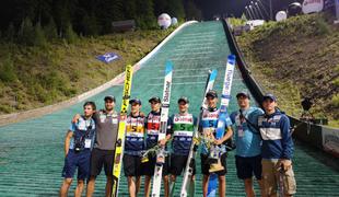 Slovenski skakalci drugi na ekipni tekmi v Wisli, zmaga domačinom