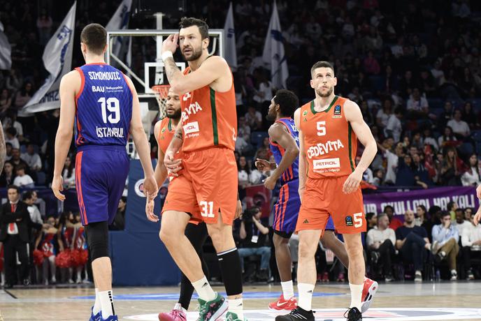 Konec posebne evropske zgodbe s solzami v očeh #video