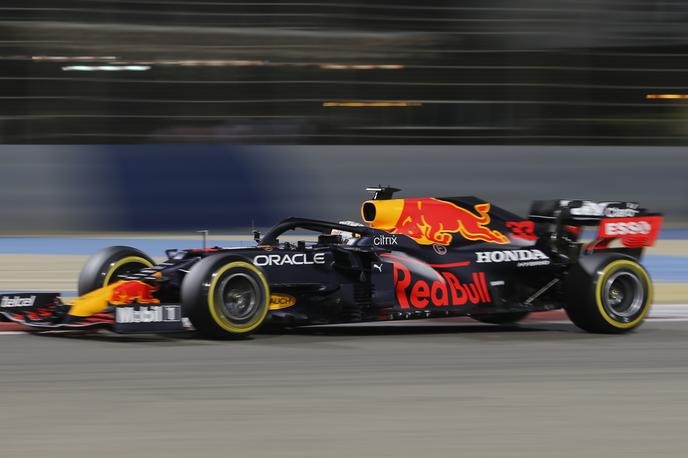 Max Verstappen | Max Verstappen za zdaj prevladuje na uvodu pred VN Bahrajna. | Foto Reuters
