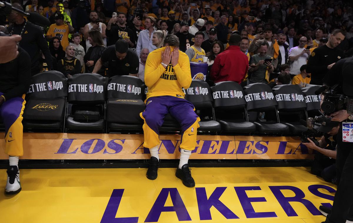 Luka Dončić | Los Angeles Lakers so zmagali na gostovanju pri Portlandu. Luka Dončić tokrat ni igral. | Foto Guliverimage