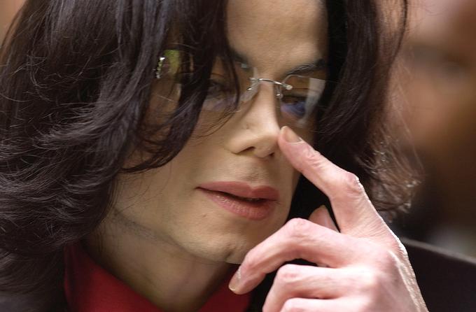 Prav oče naj bi bil kriv, da je bil Michael vse življenje negotov zaradi svojega nosu in ga je v nedogled popravljal s plastičnimi operacijami. | Foto: Getty Images