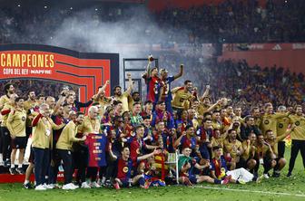 Po nori tekmi v Sevilli in seriji preobratov pokalna lovorika v rokah Barcelone