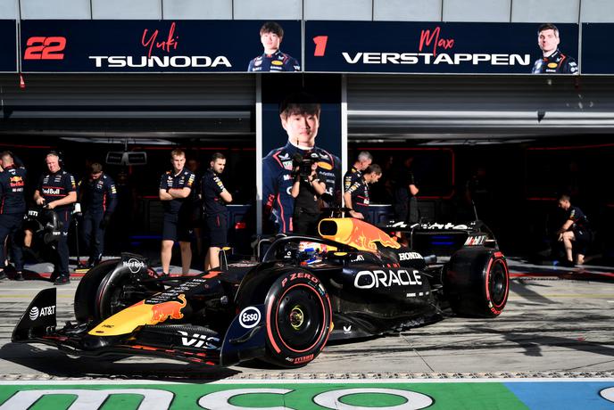 Odločale so tisočinke, McLaren že slavil, a je "pole position" ukradel Verstappen