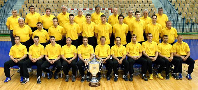 Zmagovita ekipa iz sezone 2003/04. | Foto: 