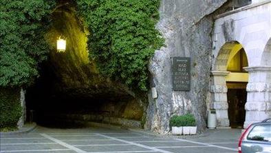 Med prazniki za četrtino večji obisk Postojnske jame kot lani