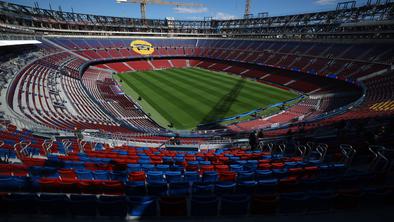 Barcelona se vendarle kmalu vrača na Camp Nou #video