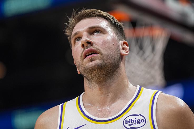 Luka Dončić bo znova na delu v noči na torek, ko bo z Lakersi gostoval pri Charlotte Hornets. | Foto: Reuters