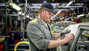 Slaba polovica delovno aktivnih prebivalcev je dnevnih migrantov