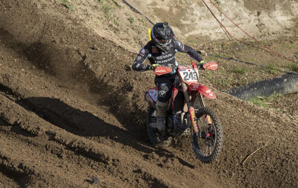 Uddevalla Tim Gajser Honda | Tim Gajser se je v prvi vožnji boril za tretje mesto, a nato nesrečno trčil v Isaka Giftinga. | Foto Honda Racing/ShotbyBavo