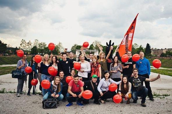 Red Summer Party bo bežigrajski stadion odel v rdeče