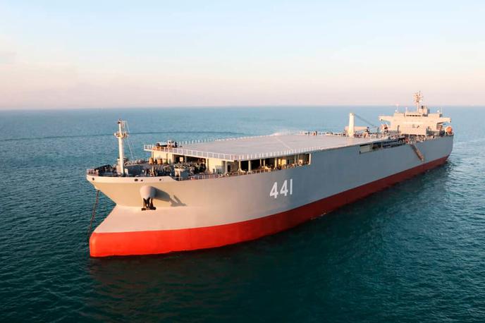 Makran ladja Iran | Makran je bil nekoč tanker, zdaj pa so ga predelali za uporabo v vojaške namene.