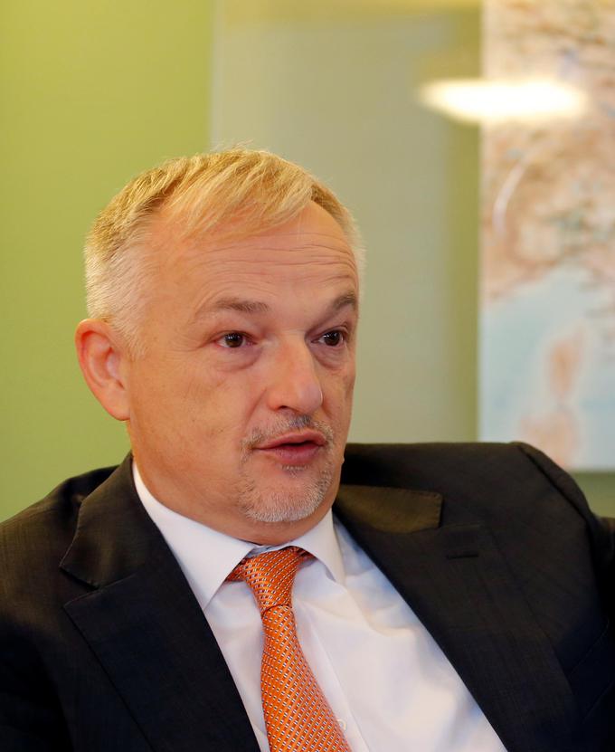 Predsednik uprave madžarske energetske družbe Mol Zsolt Hernadi je nekdanjemu hrvaškemu premieru Ivu Sanaderju zagotovil izplačilo deset milijonov evrov. | Foto: Reuters