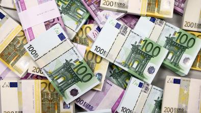 Slovenija prodala za 138 milijonov evrov zakladnih menic