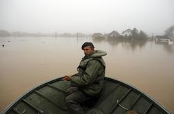 Sava še vedno narašča, poplavljenih in ogroženih vse več mest