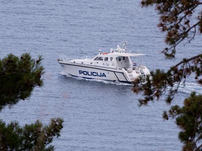 V Velebitskem kanalu izginili štirje Portugalci, pri Krku našli čoln