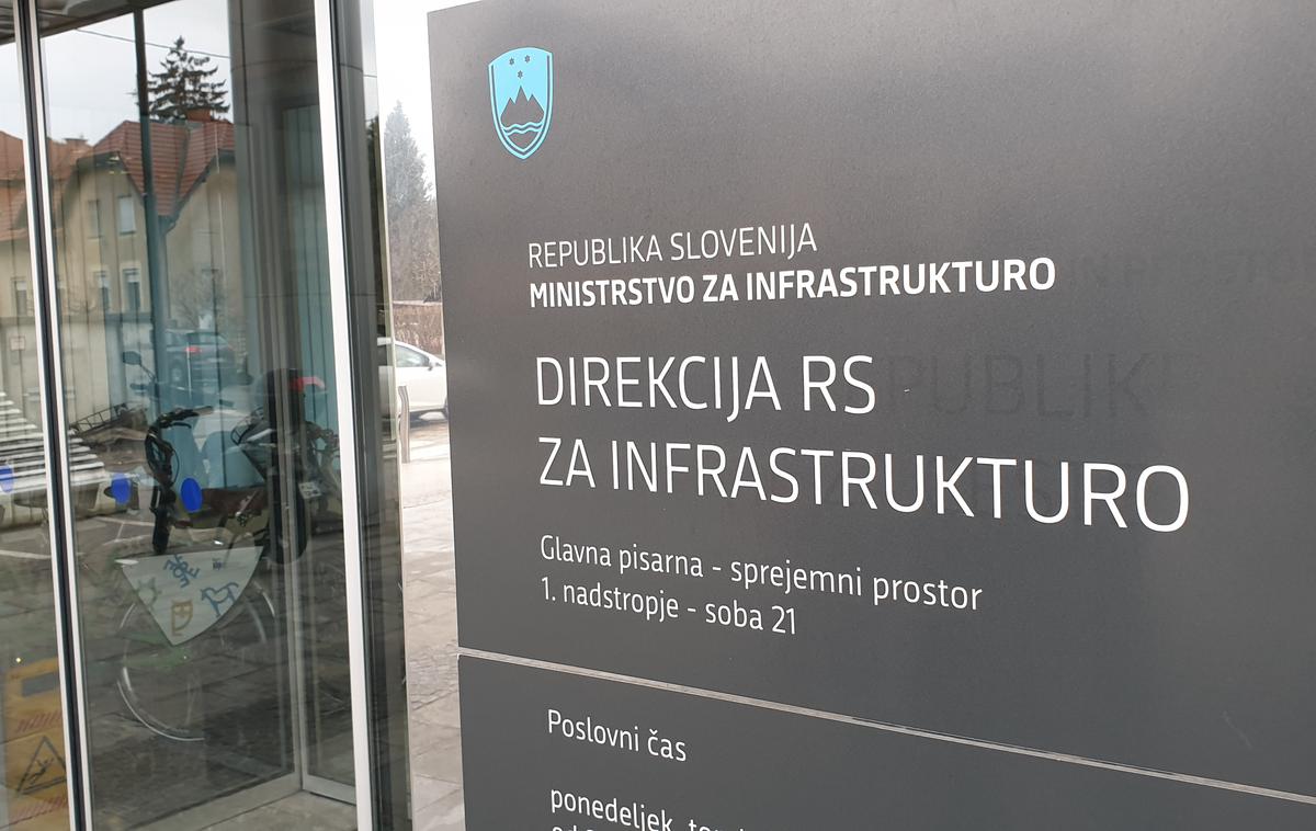 Ministrstvo za infrastrukturo infrastruktura Alenka Bratušek | Direktor direkcije za infrastrukturo Damir Topolko je bil po sestanku zelo optimističen in dejal, da za danes še enkrat dogovorjene projekte niti ne bodo potrebovali pet let. | Foto Metka Prezelj