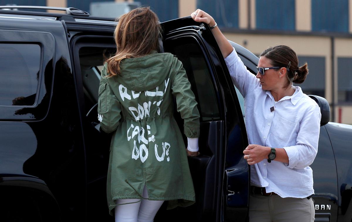 Melania Trump, jakna | Melania je pred tremi leti s to jakno povzročila škandal. | Foto Reuters