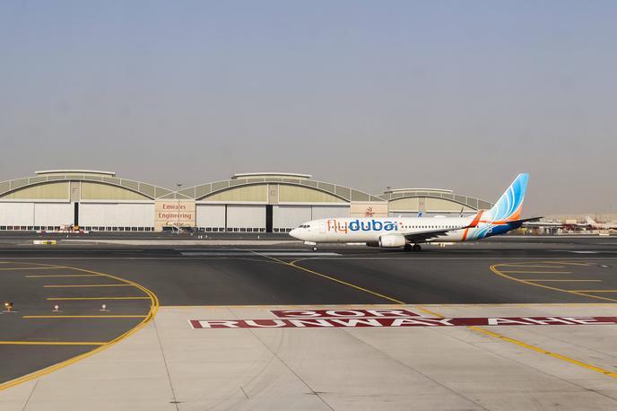 FlyDubai potniki letalo | Polete v Ljubljano naj bi ponovno obnovil 1. maja, a v družbi po pisanju Ex-Yu Aviation opozarjajo, da so glede na razvoj dogodkov mogoče dodatne spremembe in prilagoditve. | Foto Guliverimage