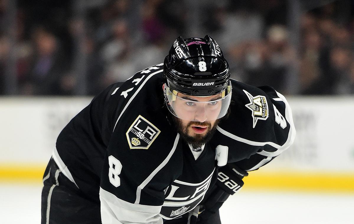 Drew Doughty Los Angeles King | Eden od nosilcev igre Los Angeles Kings Drew Doughty se je na pripravljalni tekmi poškodoval. Kako dolgo bo odsoten, še ni jasno. | Foto Getty Images