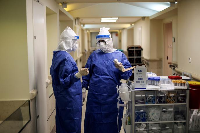 Izrael covid | Trenutno je v Sloveniji hospitaliziranih 360 oseb, na intenzivni negi pa se zdravi kar 91 bolnikov.  | Foto Reuters