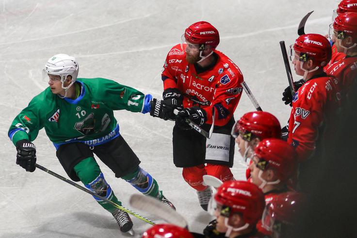 "Olimpija zdaj kaže odlične igre, kot tudi mi. Oboji smo pri vrhu lestvice, tako da bo derbi zagotovo zanimiv. Vsekakor bo postregel s hitrim, modernim hokejem, ki bo poln akcije in drsanja." | Foto: Matic Klanšek Velej/Sportida