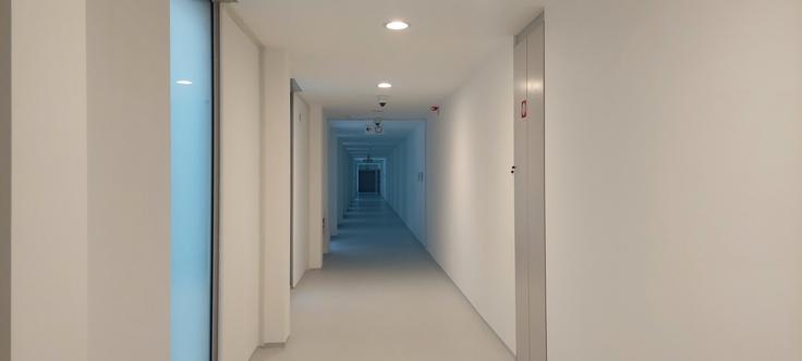 Skupna velikost kompleksa zapora je 26 tisoč kvadratnih metrov bruto tlorisne površine. | Foto: STA