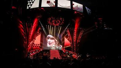 Taylor Swift uspešno začela turnejo