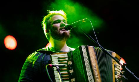 Poskočni muzikant Martin Juhart je oddan